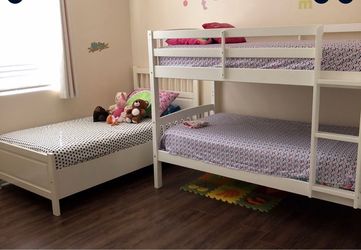 Bunk beds 2 twin bed