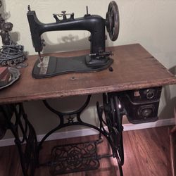 1880’s-1902 DOMESTIC BRAND SEWING MACHINE