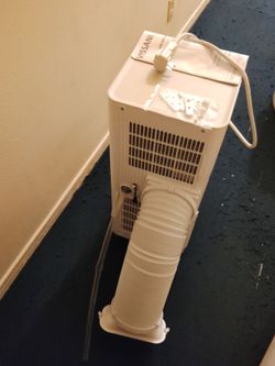 Vissani portable AC (USED )