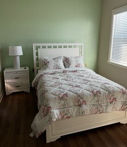 White Queen Bed Set
