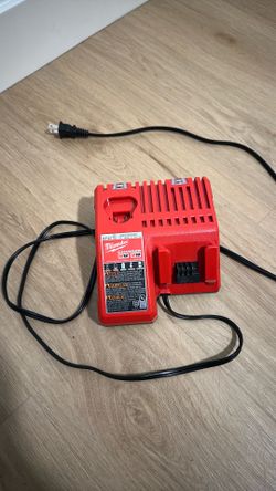 M12 and M18 12-Volt/18-Volt Lithium-Ion Multi-Voltage Battery Charger