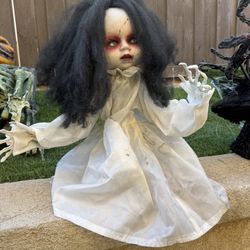 Halloween Creepy Doll
