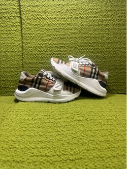 -BURBERRY NEW REGIS CHECK SNEAKER" -SIZE 4Y/ 5.5W
