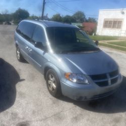 2005 Dodge Grand Caravan 