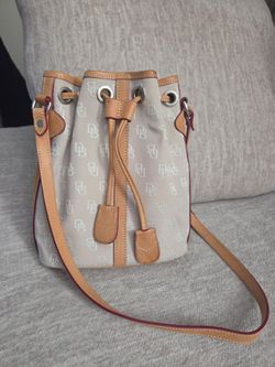 Dooney & Bourke bucket bag