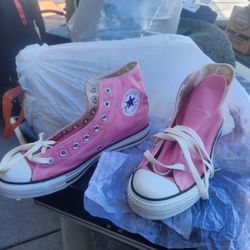 Pink Converse 