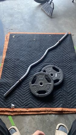 Curl Bar + 2 10lb plates