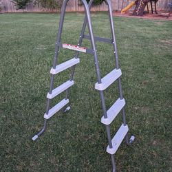 Above Ground Pool Ladder