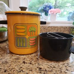 Vintage vegetable steamer Excellent Condition