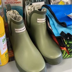 Gardeing boots