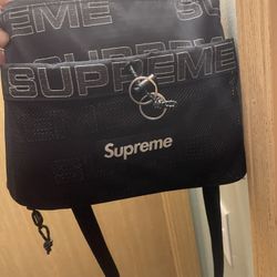 Supreme Men's Shoulder Bag