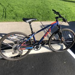 Bike GT Mountain Aluminum Really Good 27 Speed 
