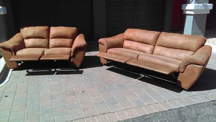Dual Reclining XL Couch & Love Seat