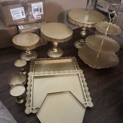 10 Pc Cake/ Cupcake Set in Gold Brand New in the Box