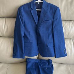  Boys Suit - Like New