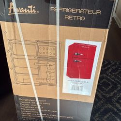 Avanti Retro Mini Frig Retail Price $273