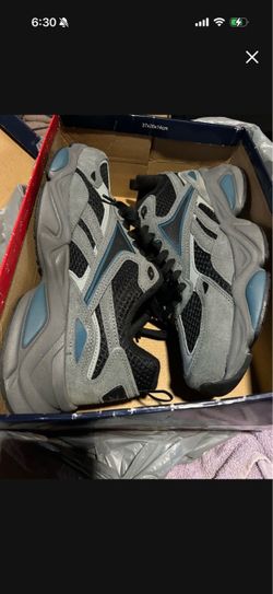 Reebok Charge Men’s Size 13