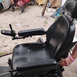 Pride Mobility Quantum  Motorized Wheelchair