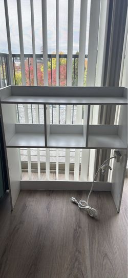 Desk shelf