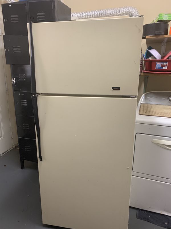 Refrigerator for Sale in Fresno, CA - OfferUp