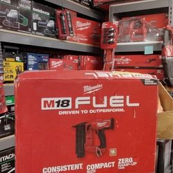MILWAUKEE M18 FUEL 18 GAUGE BRAD NAILER (TOOL ONLY)