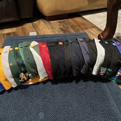 Snapbacks. Adjustable hats. 20pcs