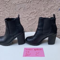 Women Boots Size 7.5