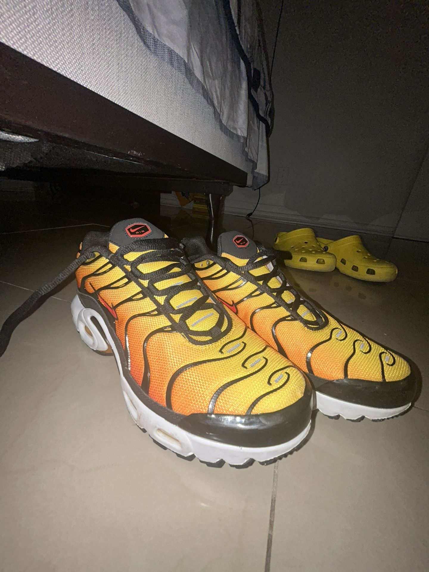 Nike Air Max Plus 6.5 Kids