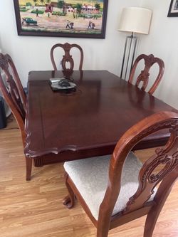 Mahogany dining table with 4 chairs