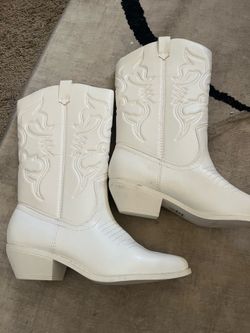 White Boots - Size 9