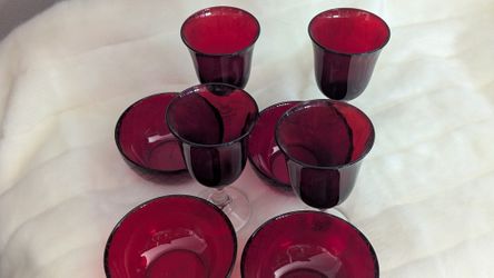 Red Glass Set