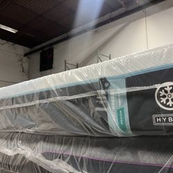 ❄️King Mattress Tempurpedic ProBreeze Medium Hybrid ❄️