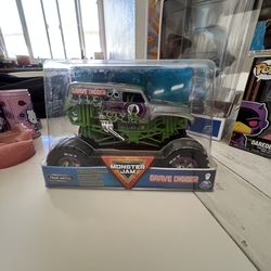 Grave digger monster truck