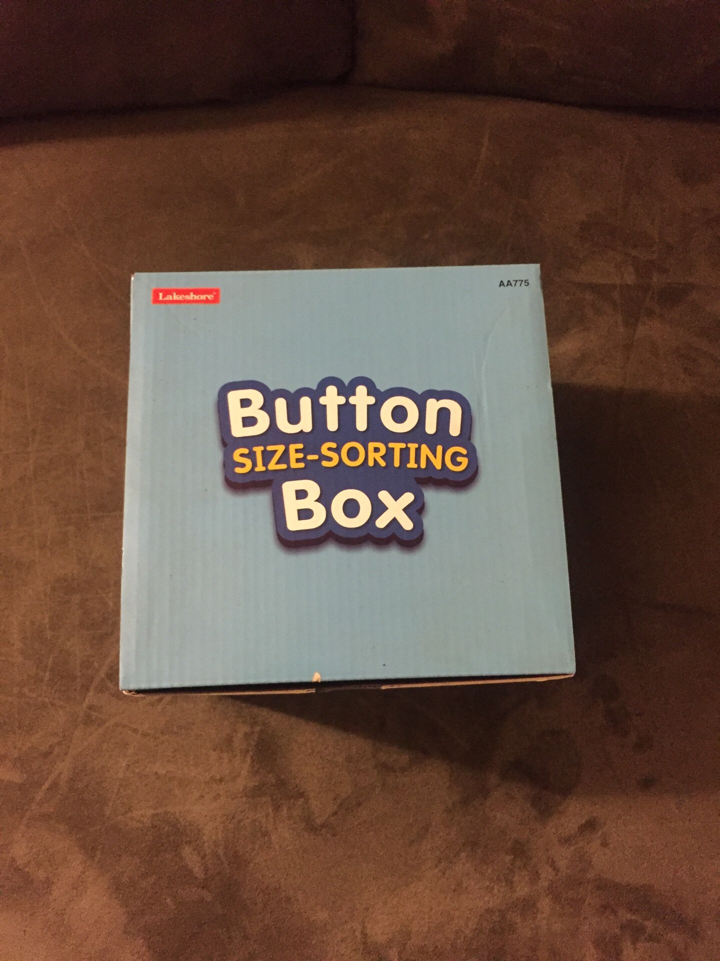 Lakeshore/ Button size- sorting Box