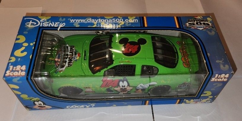 Rare 2004 Daytona 500 Goofy Diecast 1:24 Disney