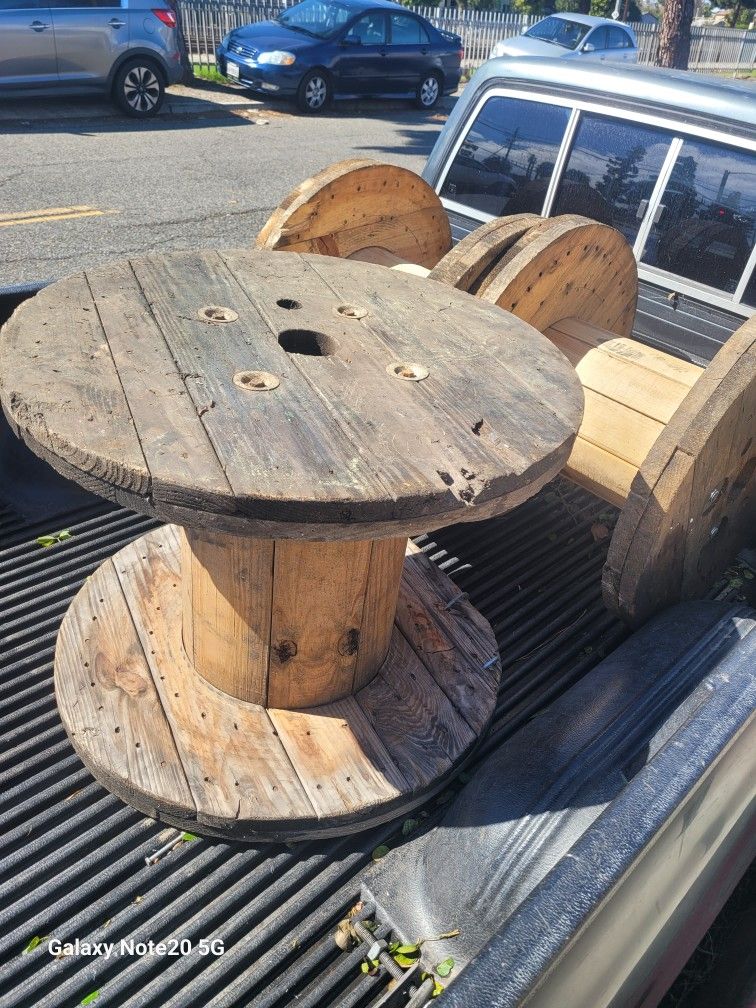 Spools Carretes De Madera