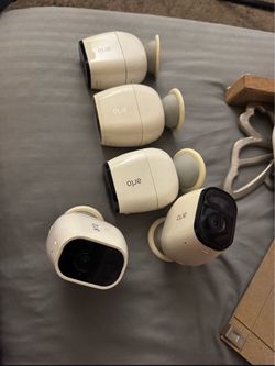 Arlo Camera bundle