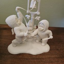 Snowbabies Ring The Bell It's Christmas 