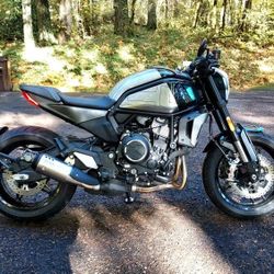 2022 CF Moto CLX 700 Sport