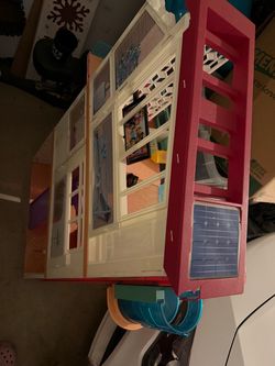 Barbie dream house