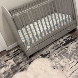 Baby Crib With Mattress 