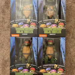 NECA 1:4 Scale 1990 Teenage Mutant Ninja Turtles TMNT Complete 4 Figure Set