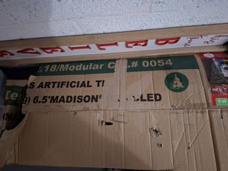 FREE Christmas tree with sign