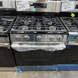 New open box LG Stainless steel 5 burner range stove 