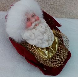 Beautiful Santa Claus Head Nicely Decorated with Gold & Red Fabric - Beautiful Table Decor