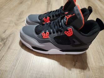 Jordan size 10 US...new