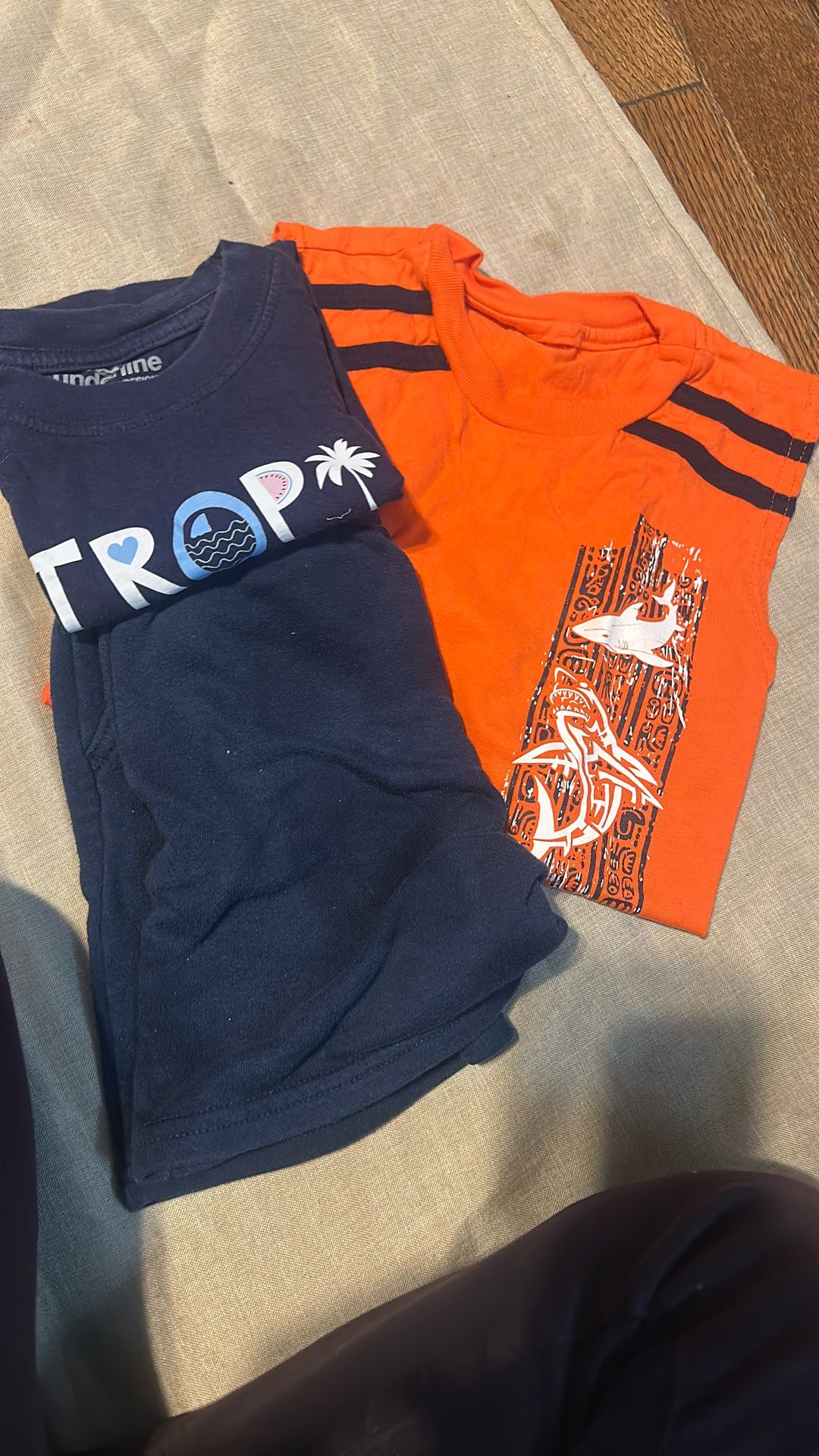 Lot Three Shirts With Shorts Boys 4/4t