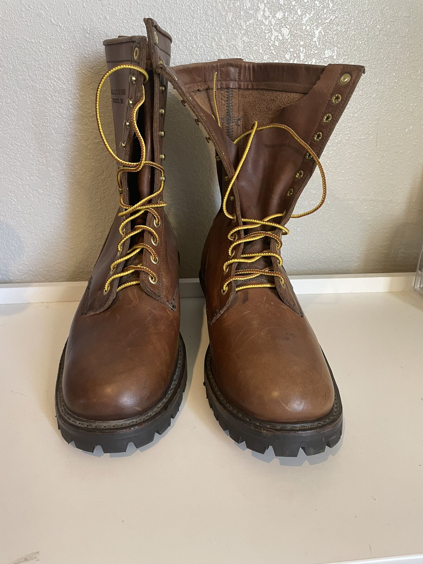 VIBRAM Explorer Work Boots Size 11.5