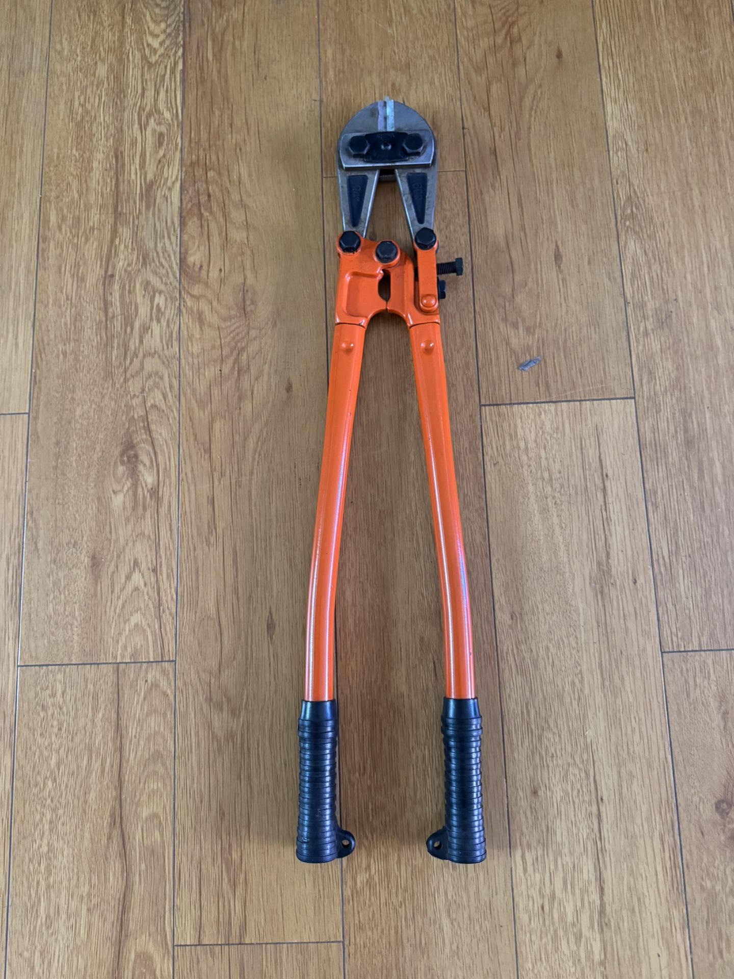 Big Bolt Cutters