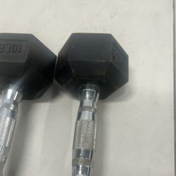 Sporzon Rubber Encased Pair of Hexagon Handheld Weight Dumbbells, 10 Pounds each. New open box with some minor scratches from storage . Lot#0.10OCT293